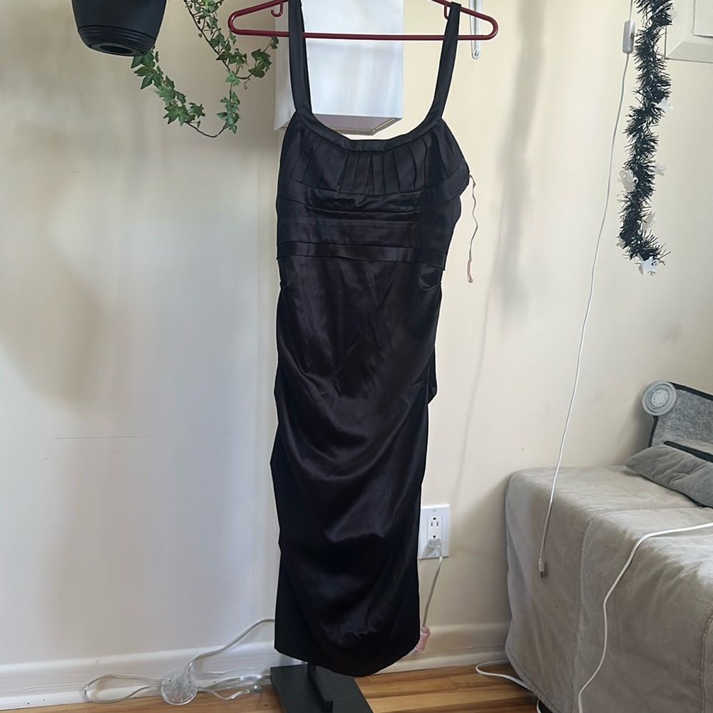 Bodycon satin midi dress